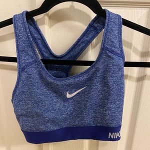 Nike pro sports bra